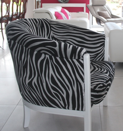 fauteuil tonneau davis et tissu zebre