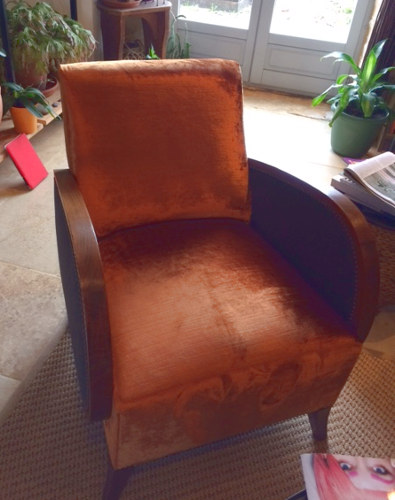 fauteuil art dco et tissu Allure velours glamour chatoyant de Clarke & Clarke, tissu vendu par la rime des matieres, bon plan tissu et frais de port offerts