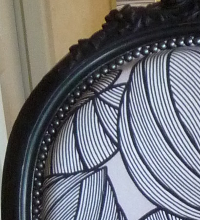 Fauteuil Louis Phiippe et tissu Nuit Blanche, motif vgtal style Art Dco et lavable, tissu vendu par la rime des matieres, bon plan tissu et frais de pot offerts