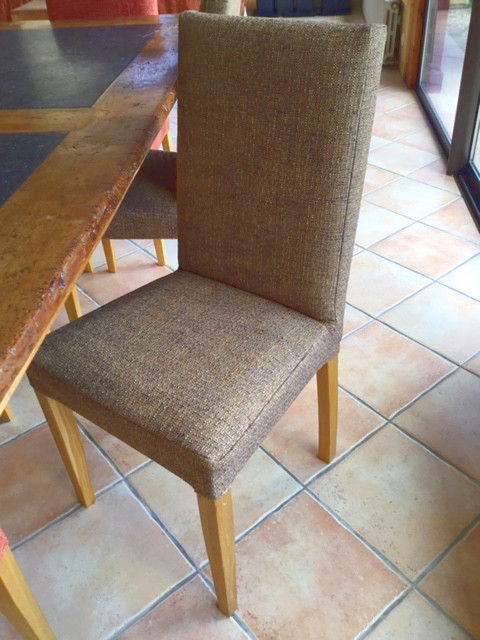 chaise et tissu d'ameublement SKIPTON faux uni anti-tache, lavable et écologique, de Designers Guild, tissu vendu par la rime des matieres, bn plan tissu et frais de port offerts