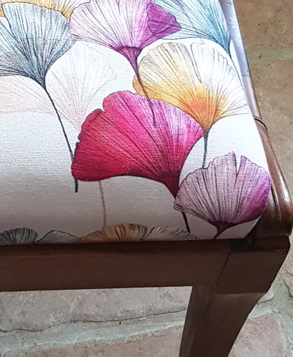 chaise tissu lavable Cline de Thvenon, motif feuilles ginkgo biloba, tissu vendu par la rime des matieres, bon plan tissu et frais de port offerts