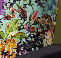 tissu ameublement Rhapsody, velours design contemporain floral, de Casal, pour chaise, fauteuil, canap, coussins et rideaux, vendu par la rime des matieres, bon plan tissu et frais de port offerts