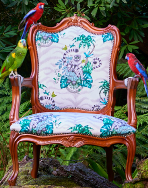 Lemur tissu ameublement imprim animalier tropical  de Clarke & Clarke pour chaise fauteuil canap rideau et jets de lit vendu par  la rime des matieres bon plan tissu