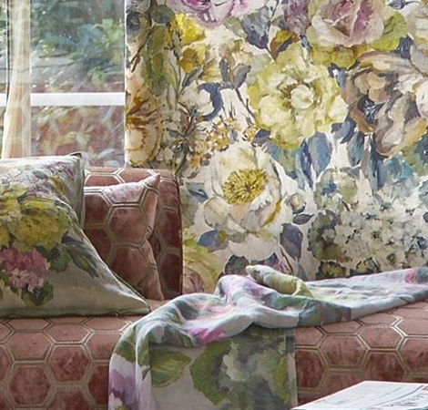 tissu d'ameublement Grandiflora Rose coton lavable  motif floral de Designers Guild, pour chaise, fauteuil, canap, rideau, stores et coussins, vendu par la rime des matieres offre bon plan tissu et frais de port offerts