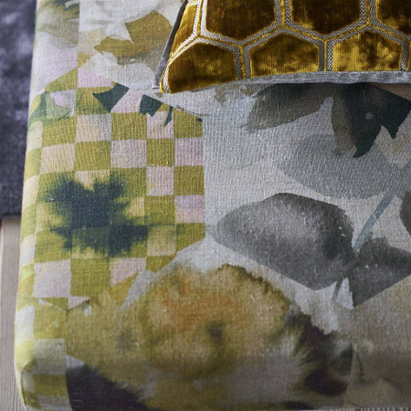 Kashmiri tissu ameublement lin naturel motif floral  design de designers Guild, pour fauteuil, canapé et rideaux, vendu par la rime des matieres offre bon plan tissu