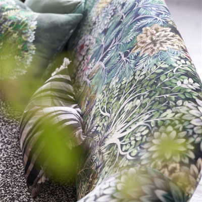 Madhya tissu ameublement velours design floral végétal luxuriant, de Designers Guild, pour  chaise, fauteuil, canapé, rideaux et coussins, vendu par la rime des matieres, bon plan tissu et frais de port offerts