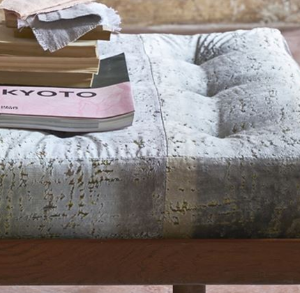 Montmartre tissu ameublement velours rayures de Designers Guild pour fauteuil, canap et rideaux, vendu par la rime des matieres bon plan