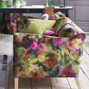 Canap tissu ameublement Surimono, velours imprim floral design, de designers Guild, pour fauteuil, canap et rideaux, vendu par la rime des matieres, bon plan tissu