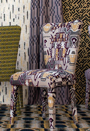 Colosos tissu ameublement design graphique ethnique  de Gaston y Daniela, vendu par la rime des matieres, bon plan tissu et frais de port offerts 