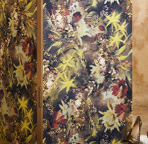 Flower Power tissu ameublement intrieur et extrieur, motif floral, de Jean Paul Gaultier, pour mobilier de jardin, bord de piscine, transat, nautisme, rideaux, fauteuil et canap, vendu par la rime des matieres