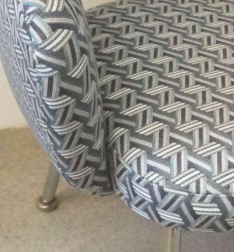 fauteuil retro tissu imprim lavable tribu lelivre vendu par la rime des matieres