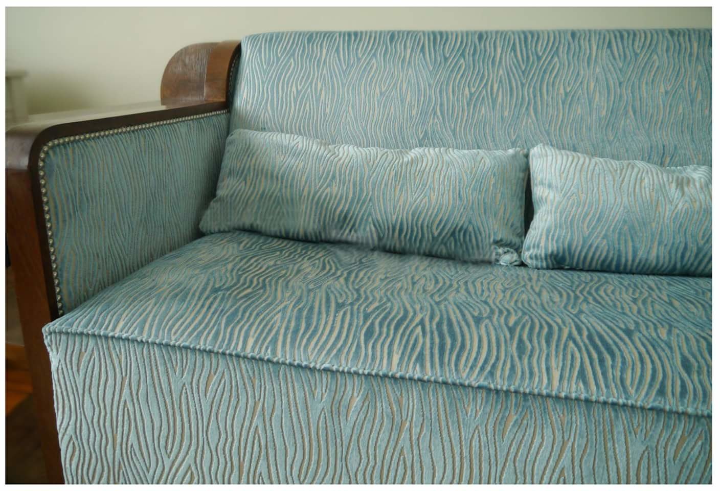 Onda tissu velours textur pour fauteuil et canap, de Clarke & Clarke, vendu par la rime des matieres, bon plan tissu