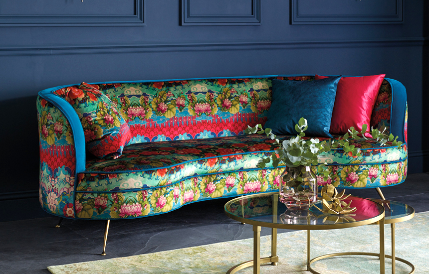 Torcello tissu velours imprim floral ornemental pour  fauteuil, canap et rideaux de Osborne & Little vendu par la rime des matieres bon plan tissu
