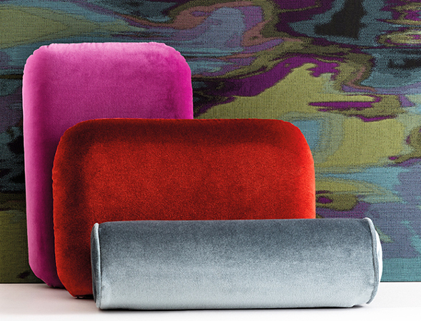 Proof tissu ameublement velours uni lavable de Sahco pour fauteuil, canapé, rideaux et coussins,  vendu par la rime des matieres bon plan tissu