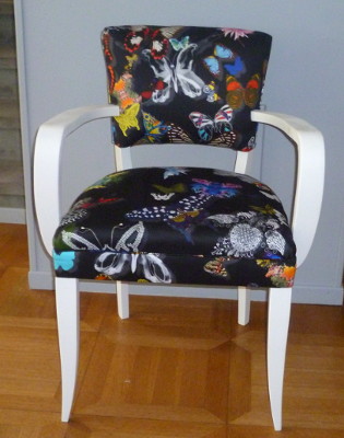 chaise louis 16 tissu butterfly parade christian lacroix vendu par la rime des matieres