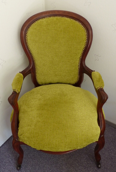 fauteuil louis philippe tissu fidlio de Houls vendu par la rime des matieres