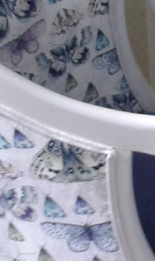 fauteuil empire tissus Issoria motif papillons et Brazil uni avec finition double passepoil