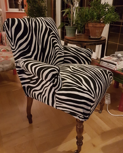 fauteuil anglais et tissu ZEBRE MASAI de Casal vendu par La Rime des Matires bon plan tissu