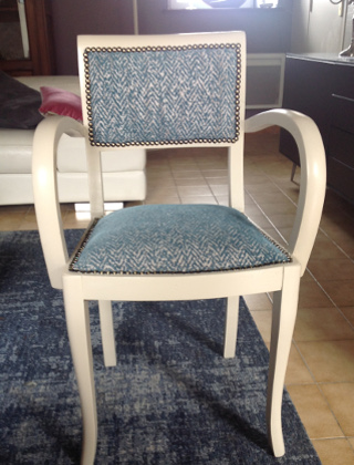 Fauteuil bridge relook et tissu Rcife aquaclean et lavable vendu par la rime des matieres, bon plan tissu