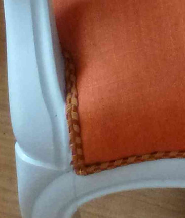 Fauteuil Voltaire et tissu Cuba LIbre en lin mlang uni, passepoil double corde fantaisie