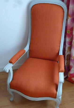 Fauteuil Voltaire et tissu Cuba LIbre en lin mlang uni, tissu vendu par la rime des matieres, bon plan tissu et frais de port offerts