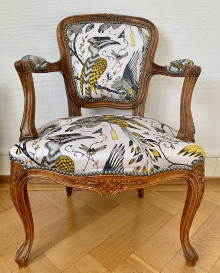 Fauteuil Louis 15 et tissu Audubon gold, tissu vendu par la rime des matieres, bon plan tissu et frais de port offerts