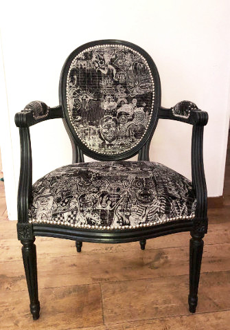 Fauteuil Louis 16 et tissu velours Underground de Jean-Paul Gaultier, tissu vendu par la rime des matieres, bon plan et frais de port offerts