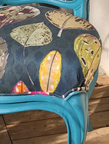chaise louis philippe et tissu Tulsi de designers Guild, tissu vendu par la rime des matieres, frais de port offerts