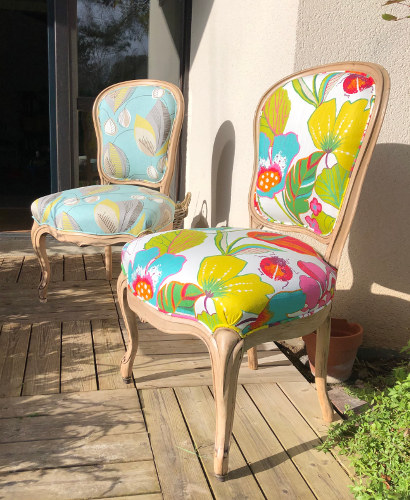 chaise louis philippe et tissu Lotus Oriental de Clarke & Clarke, tissu vendu par la rime des matieres, non plan tissu et frais de port offerts