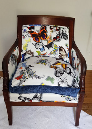 Fauteuil Empire et tissu Butterfly Parade de Christian Lacroix