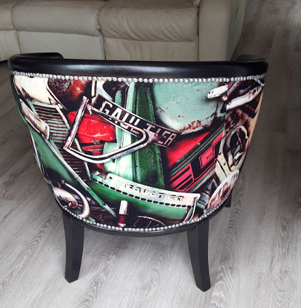 fauteuil tonneau et tissu Fangio de Jean Paul Gautier, tissu vendu par la rime des matieres, frais de port offerts