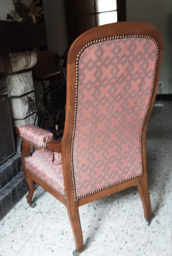 Fauteuil voltaire et tissu Icne, lavable et non feu, motif gomtrique et raffin de Casal, tissu vendu par la rime des matieres, bon plan et frais de port offerts