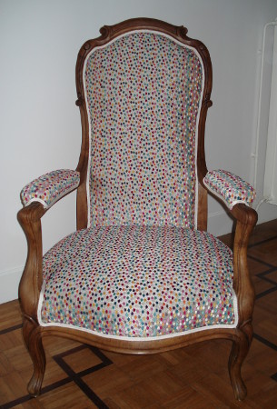 tissu velours Janeiro motif pois muticolores pour fauteuil Voltaire