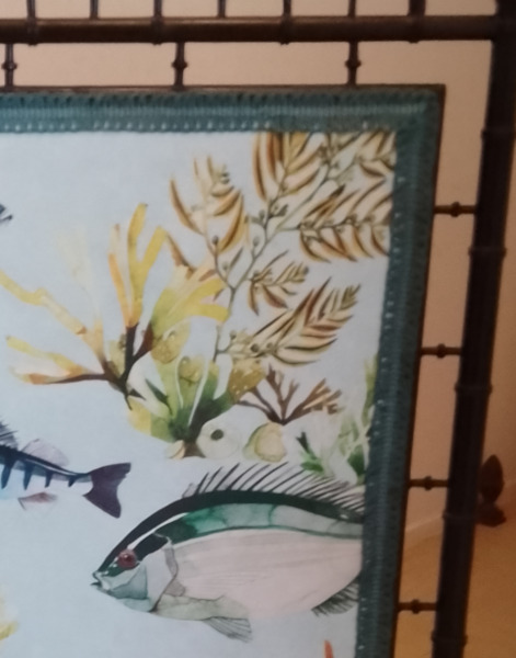 paravent et tissu Laghetto motif faune sous-marine, de Osborne & Little, tissu d'ameublement vendu par la rime des matieres, bon plan tissu ameublement et frais de port offerts 