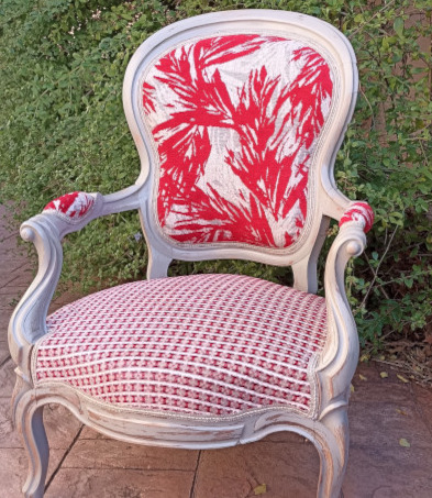 fauteuil cabriolet Louis Philippe et tissus coordonns Montero et Asunta, tissus aquaclean anti-taches de Casal vendus par la rime des matieres, bon plan tissu ameublement et frais de port offerts-taĉhes