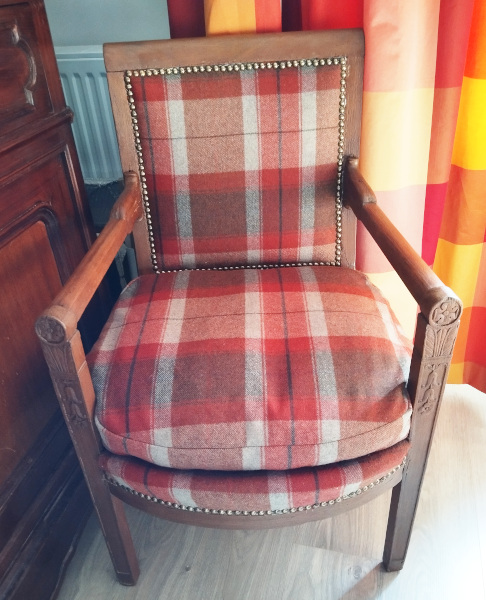 fauteuil Empire et tissu Galway tartan carreaux cossais, non feu, tissu vendu par la rime des matieres, bon plan tissu ameublement et frais de port offerts 