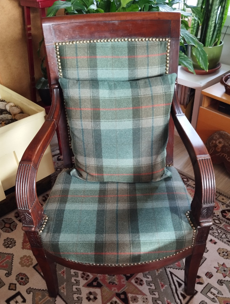fauteuil Empire et tissu Galway tartan carreaux cossais, non feu, tissu vendu par la rime des matieres, bon plan tissu ameublement et frais de port offerts 