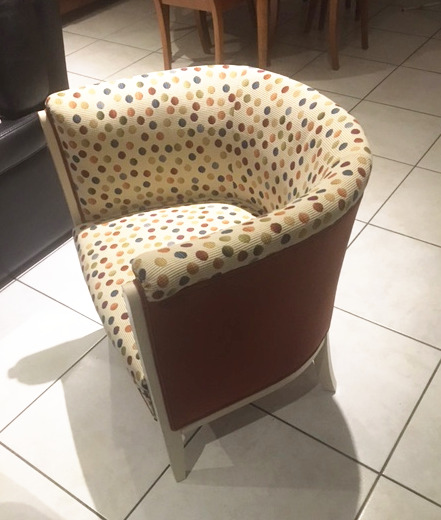 fauteuil tonneau et tissu Stone, tissu d'ameublement vendu par la rime des matieres, bon plan tissu et frais de port offerts