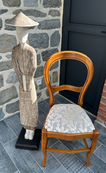 chaise Louis Philippe et tissu SAKURA Motif v�g�tal stylis� velours sur fond tiss�, tissu d'ameublement vendu par la rime des matieres, bon plan tissu et frais de port offerts