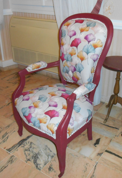 Fauteuil voltaire et tissu C�line de chez Th�venon, tissu vendu par la rime des matieres, bon plan tissu ameublement et frais de port offerts