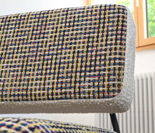 fauteuil et tissu Charlize faux uni écologique et lavable, très résistant, de Casal, pour chaise, fauteuil, canapé et rideaux, vendu par la rime des matieres, bon plan tissu et frais de port offerts