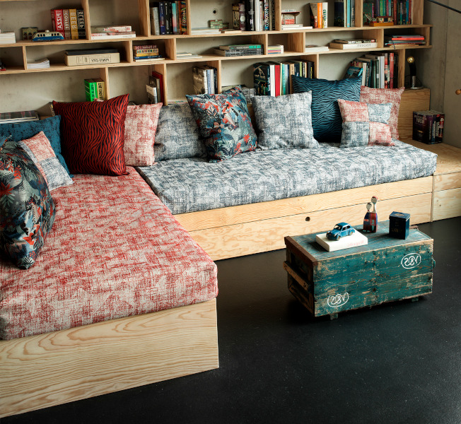 canapé tissu Chica faux uni effet géométrique traité aquaclean anti tache et lavable, de Casal, pour chaise, fauteuil, canapé et rideaux, vendu par la rime des matieres, bon plan tissu et frais de port offerts