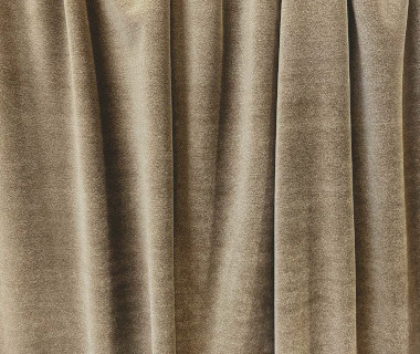 Concorde tissu ameublement de Casal,  velours grande largeur non feu, lavable, doux et résistant,  pour chaise, fauteuil, canapé, coussins, rideaux, vendu par la rime des matieres, bon plan tissu et frais de port offerts
