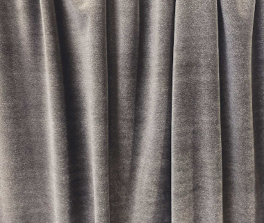 Concorde tissu ameublement de Casal,  velours grande largeur non feu, lavable, doux et résistant,  pour chaise, fauteuil, canapé, coussins, rideaux, vendu par la rime des matieres, bon plan tissu et frais de port offerts