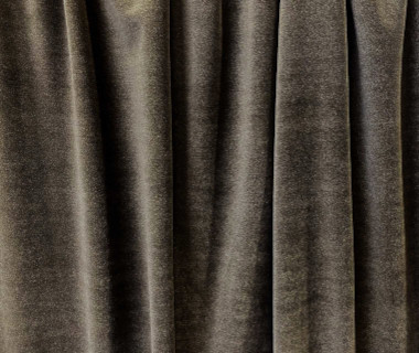 Concorde tissu ameublement de Casal,  velours grande largeur non feu, lavable, doux et résistant,  pour chaise, fauteuil, canapé, coussins, rideaux, vendu par la rime des matieres, bon plan tissu et frais de port offerts