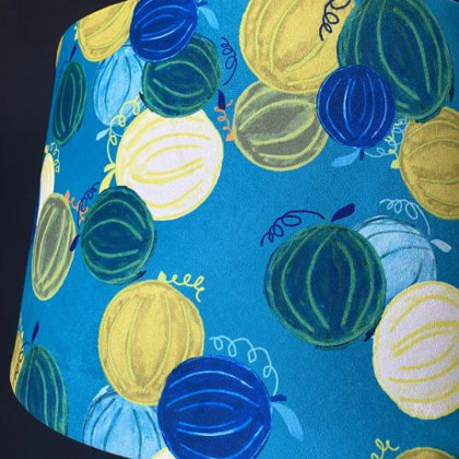 tissu ameublement Eveil de Casal, motif citrouilles stylisées, souple et doux, pour chaise, fauteuil, canapé, coussins et rideaux, vendu par la rime des matieres, bon plan tissu et frais de port offerts