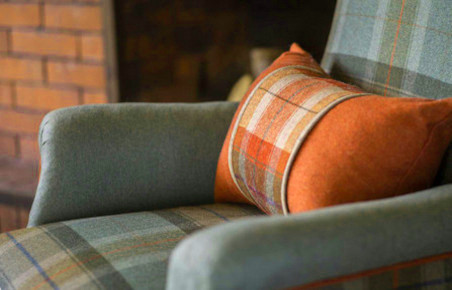 tissu ameublement GALWAY laine mélangée motif carreau style tartan de Casal,  pour chaise, fauteuil et canapé, rideau et coussin, vendu par la rime des matieres, bon plan tissu et frais de port offerts