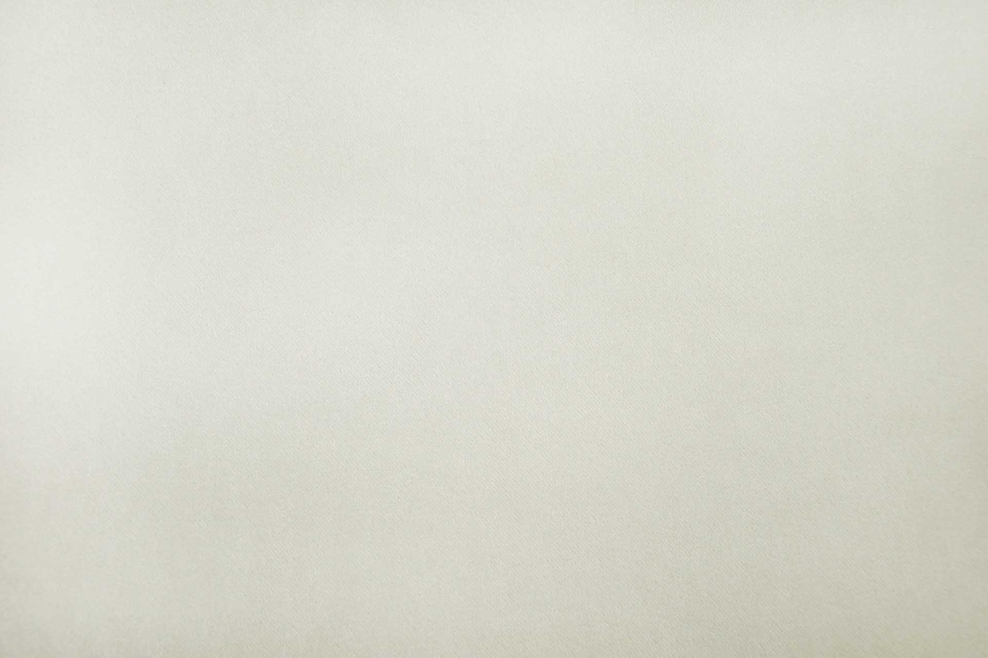 Gambetta tissu d'ameublement velours uni non feu traité aquaclean anti-taches et lavable de Casal pour rideaux , fauteuil et canapé, vendu par la rime des matieres bon plan tissu et frais de port offerts