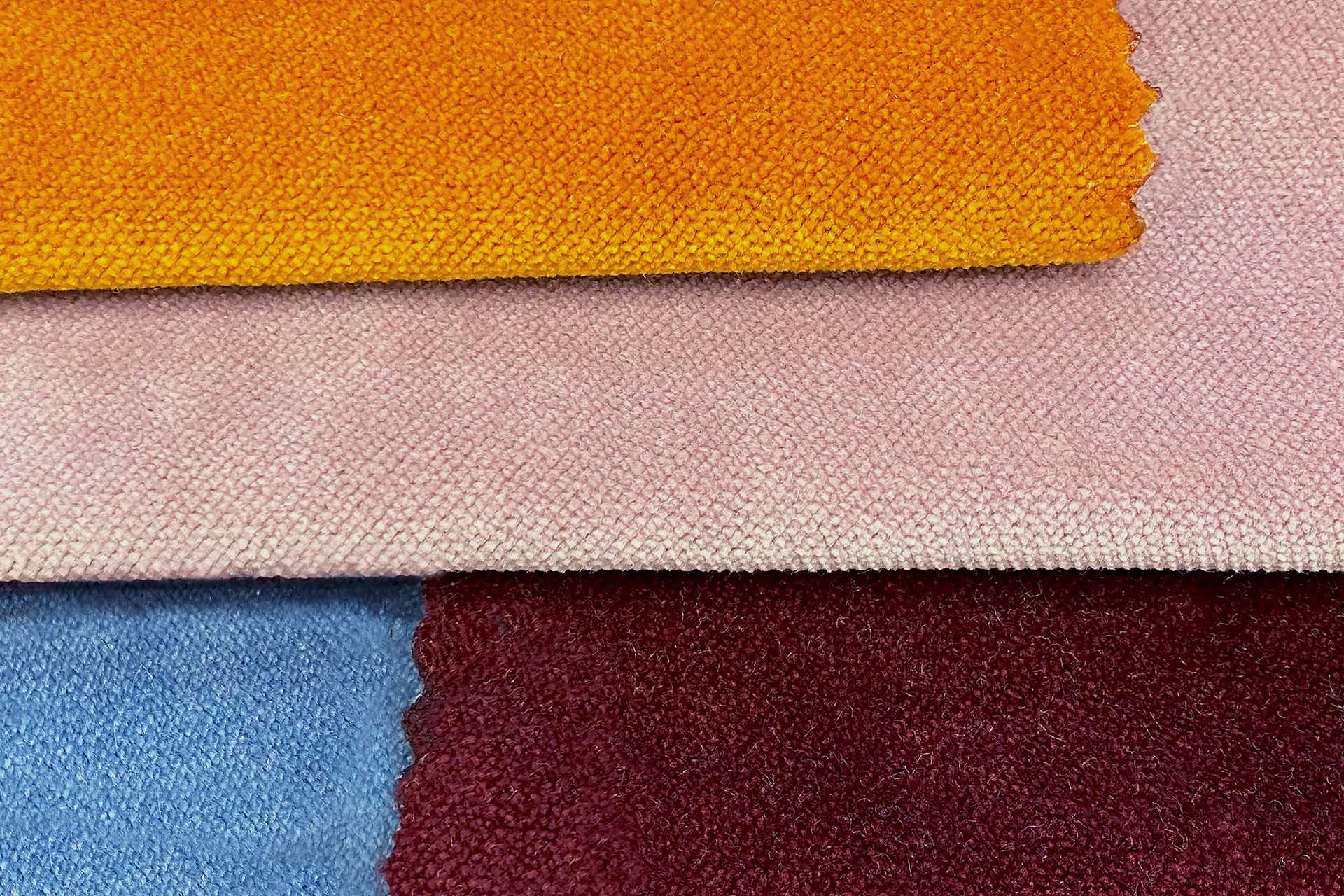 Gambetta tissu d'ameublement velours uni non feu traité aquaclean anti-taches et lavable de Casal pour rideaux , fauteuil et canapé, vendu par la rime des matieres bon plan tissu et frais de port offerts