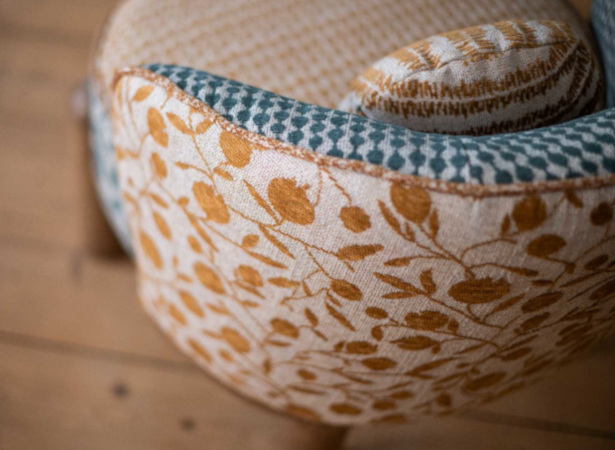 tissu ameublement Granado  Aquaclean anti-tache, non feu  et lavable, de Casal, pour chaise, fauteuil et canapé, rideau et coussin, vendu par la rime des matieres, bon plan tissu et frais de port offerts